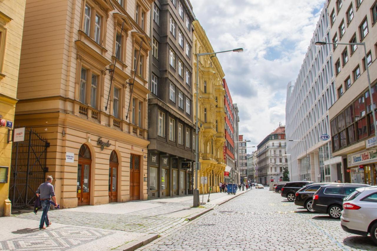 Hostel Mandarinka Прага Екстериор снимка