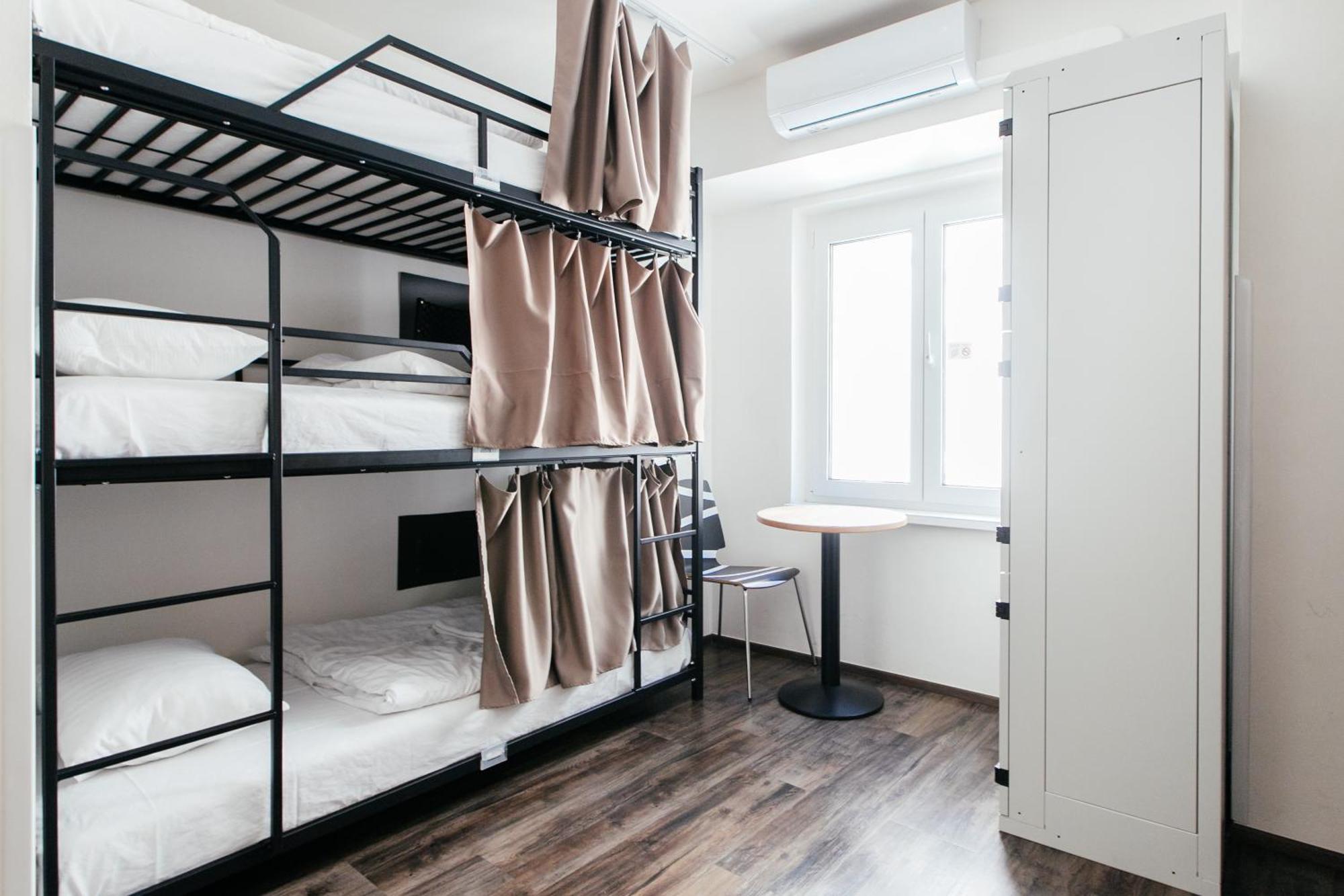 Hostel Mandarinka Прага Екстериор снимка
