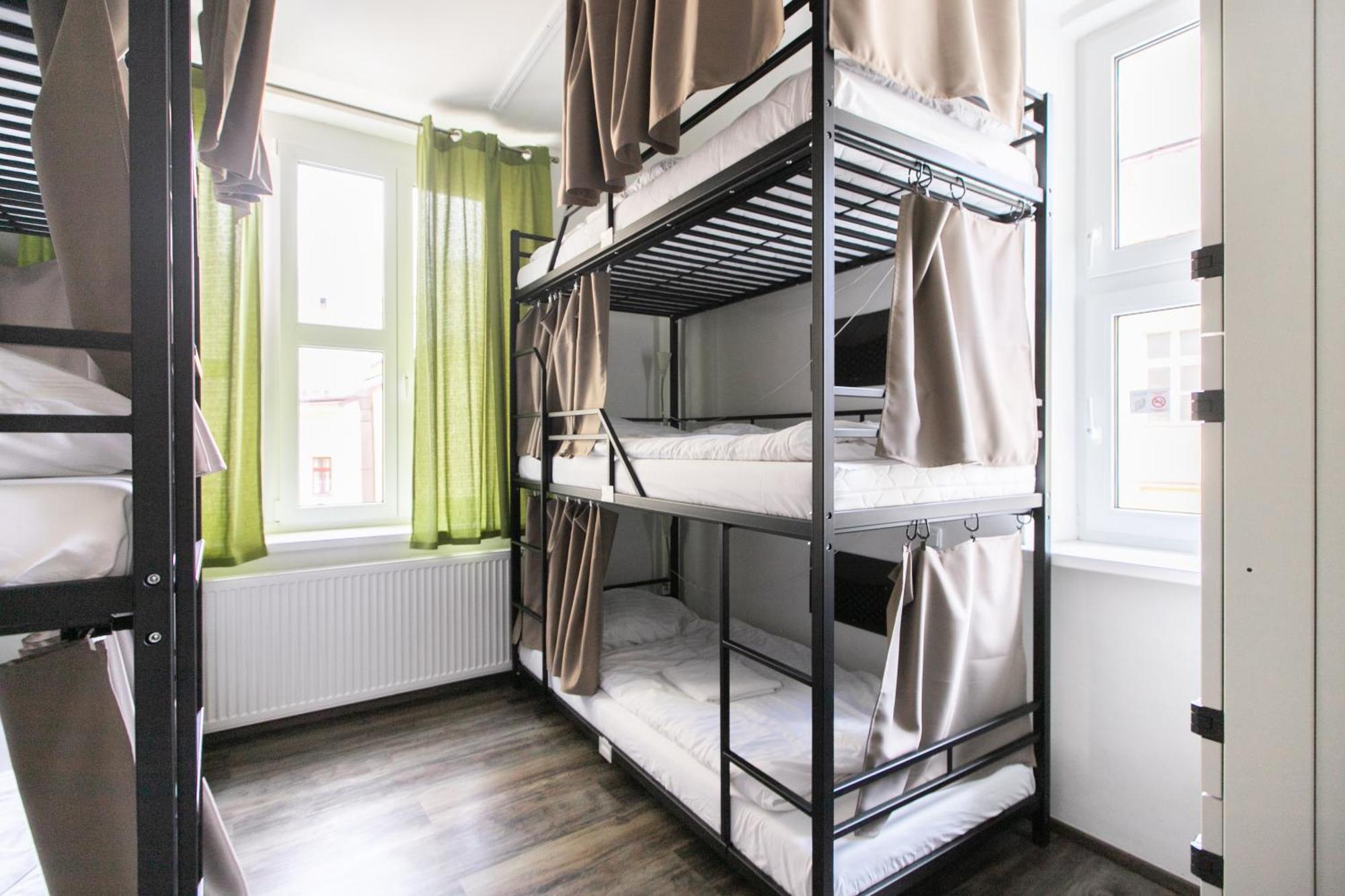 Hostel Mandarinka Прага Екстериор снимка