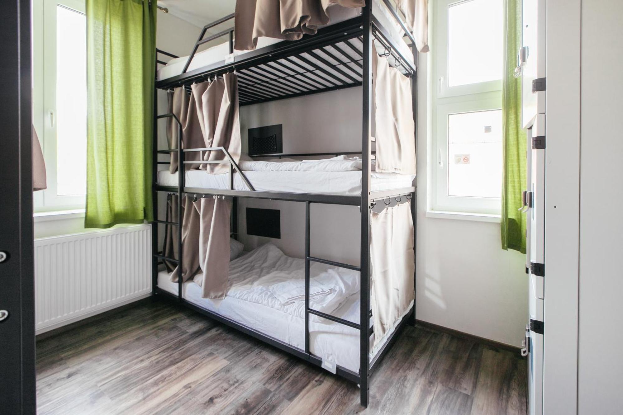 Hostel Mandarinka Прага Екстериор снимка