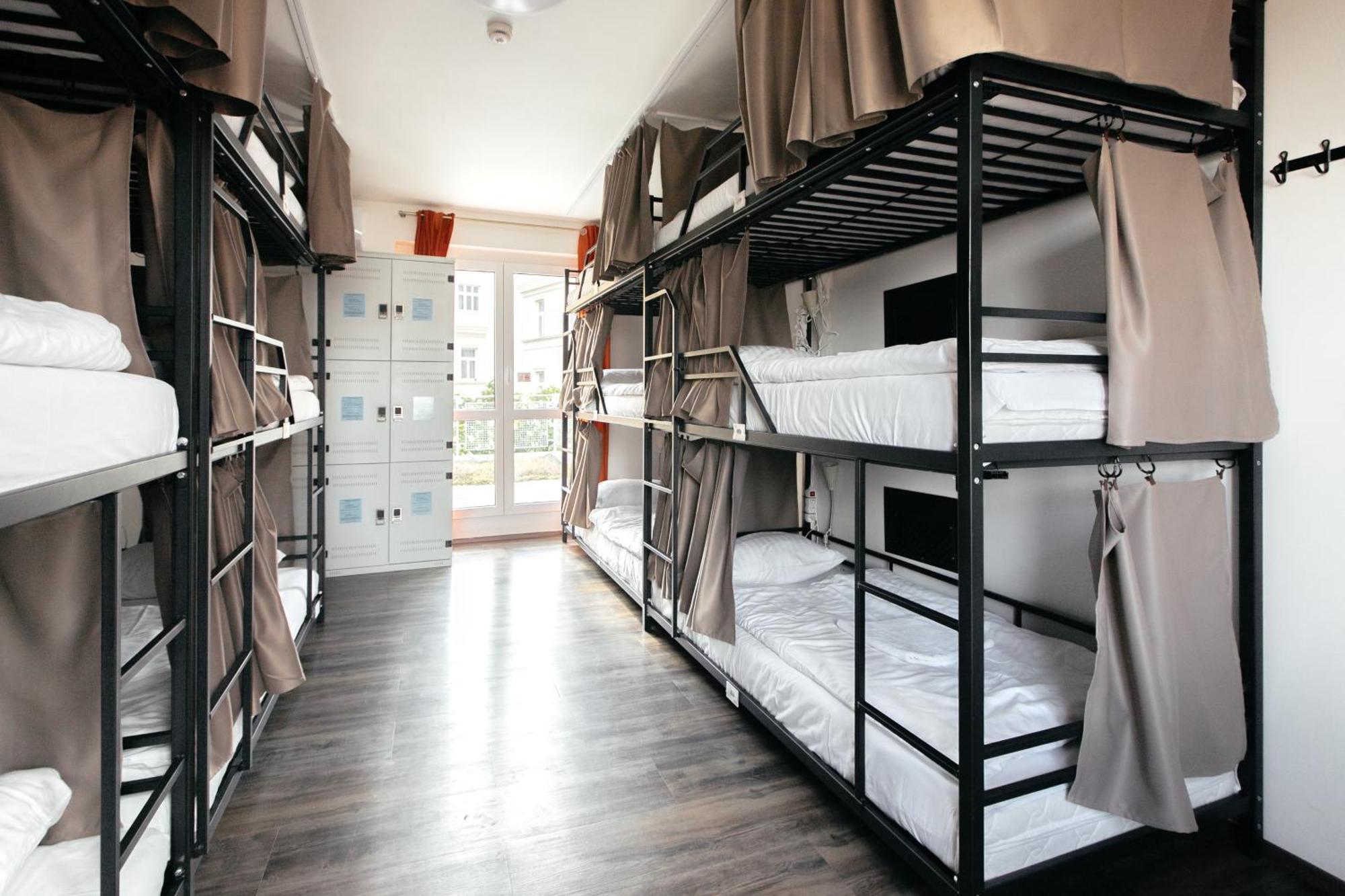 Hostel Mandarinka Прага Екстериор снимка