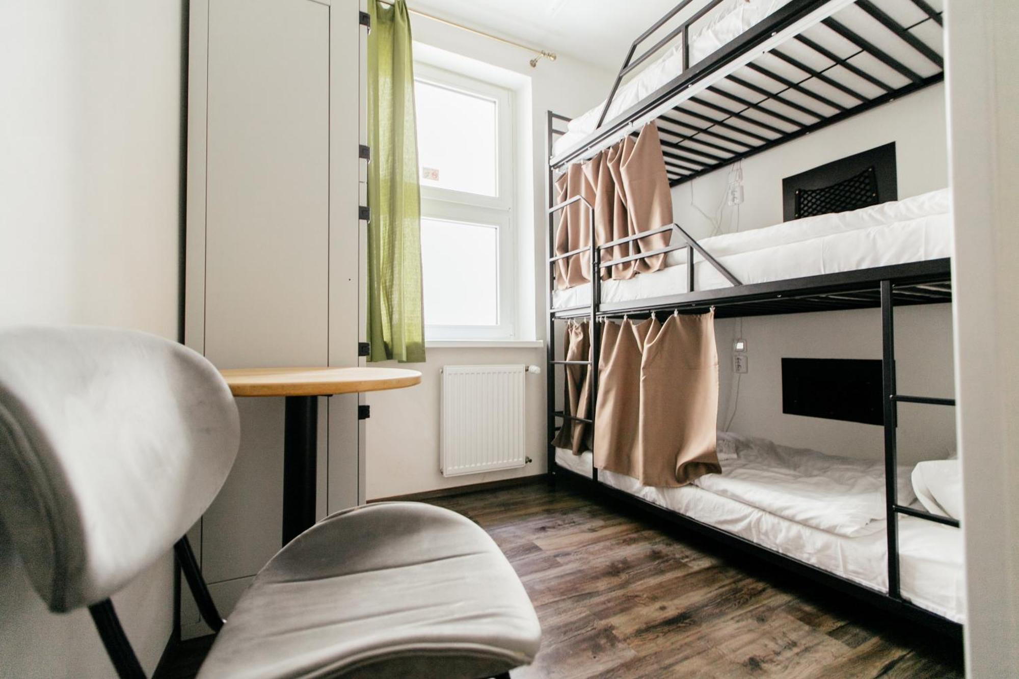 Hostel Mandarinka Прага Екстериор снимка