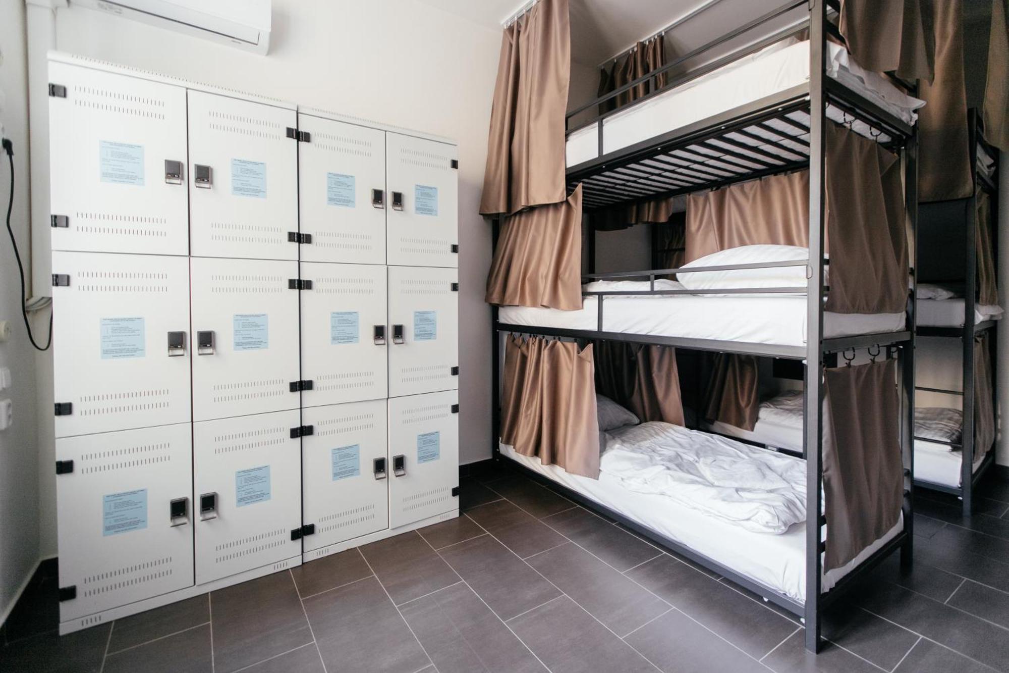Hostel Mandarinka Прага Екстериор снимка