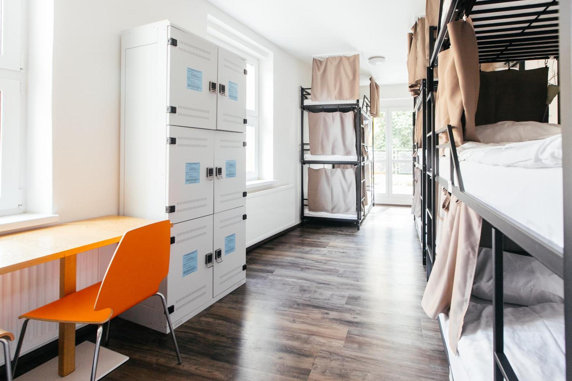 Hostel Mandarinka Прага Екстериор снимка
