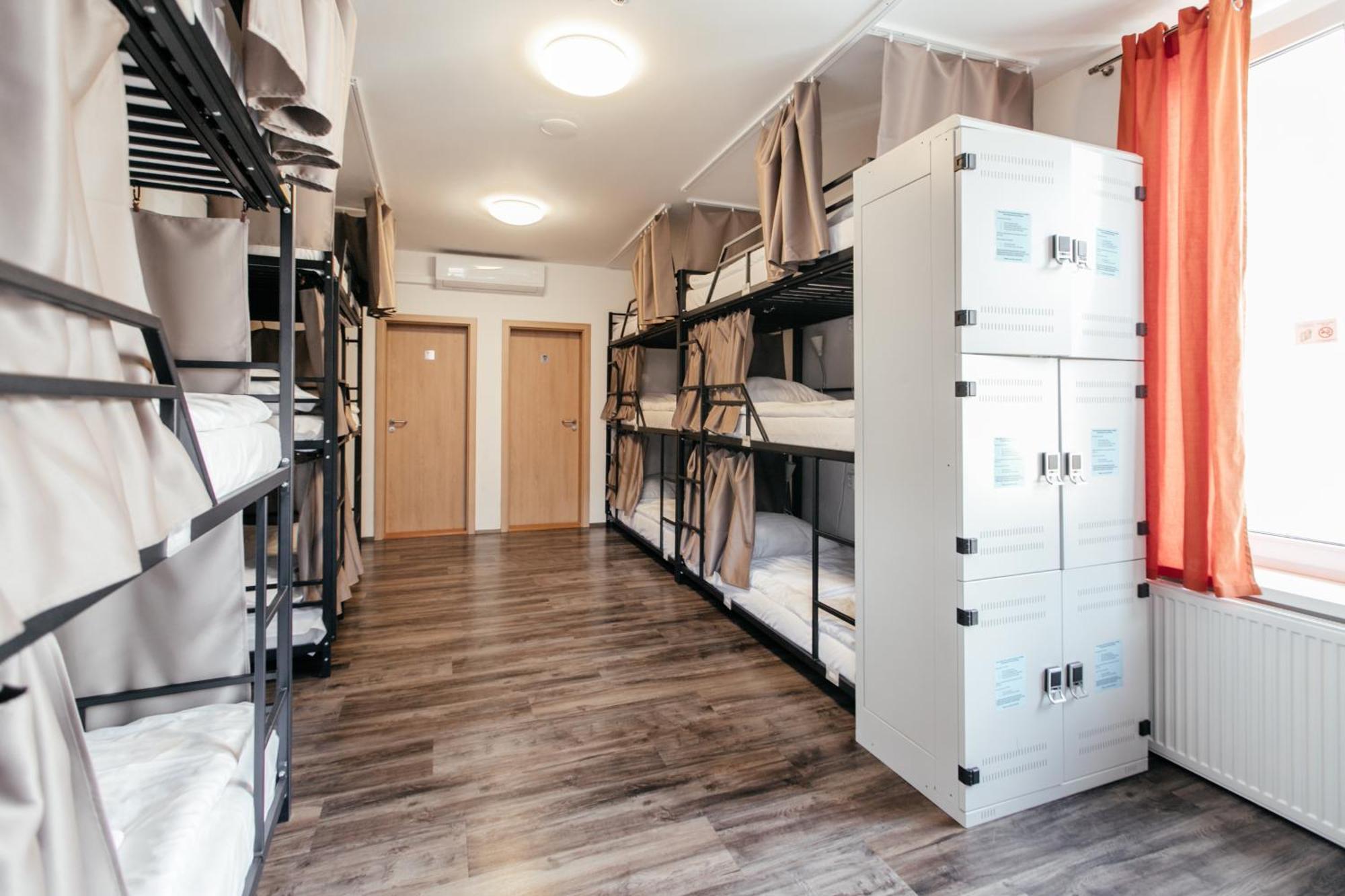 Hostel Mandarinka Прага Екстериор снимка