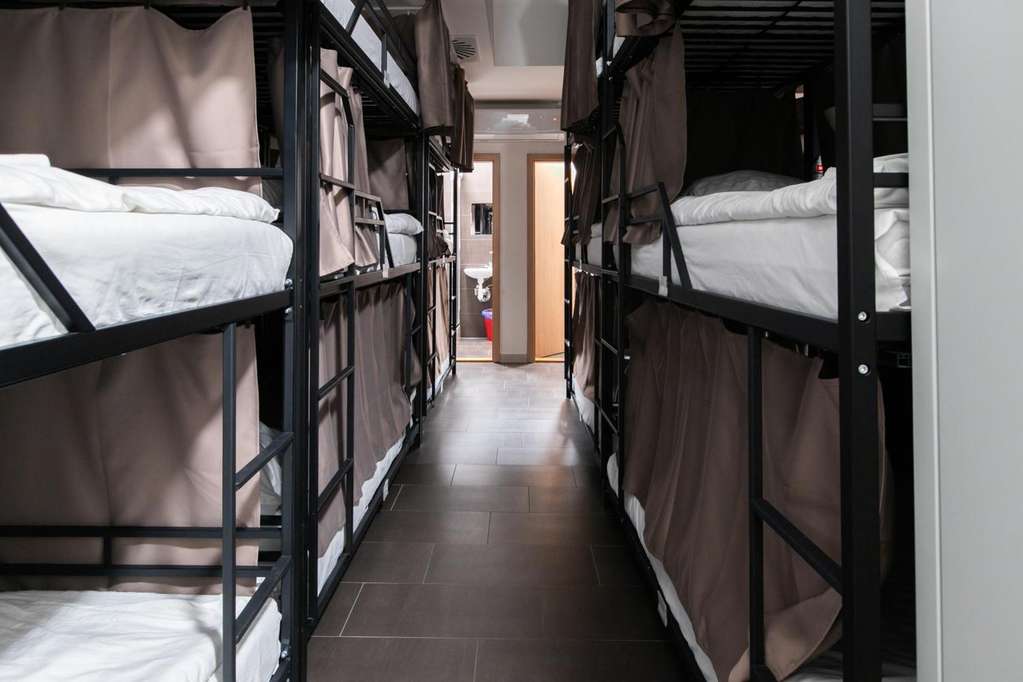 Hostel Mandarinka Прага Екстериор снимка