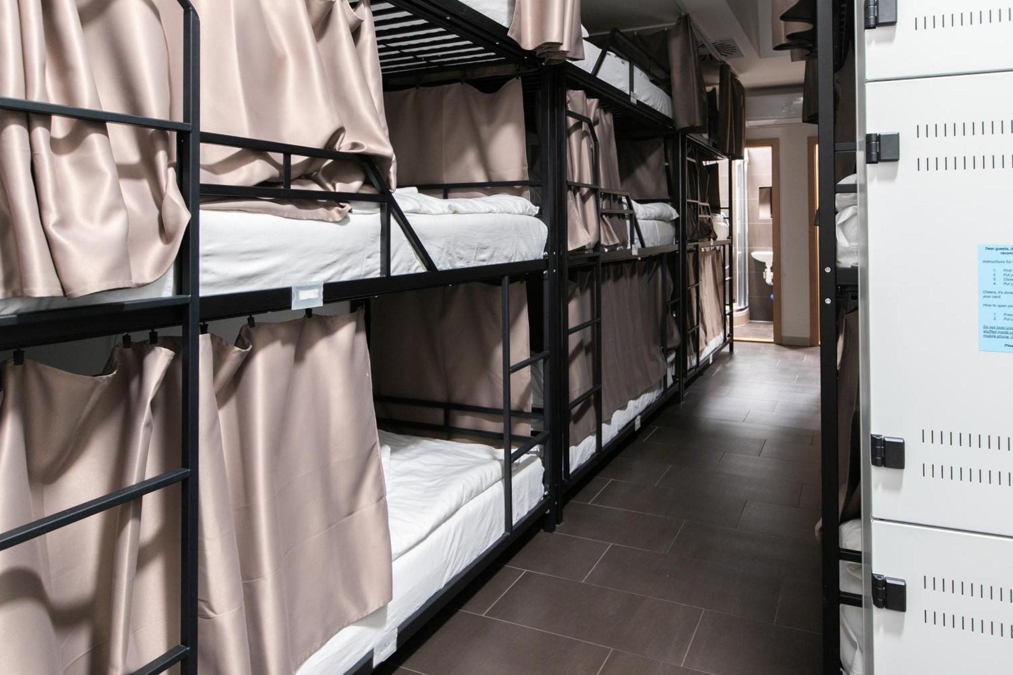 Hostel Mandarinka Прага Екстериор снимка